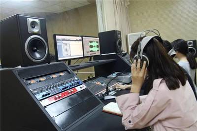 藝術與傳媒系專業解讀 視覺傳達設計、環境設計、播音與主持藝術、廣播電視編導